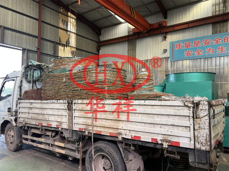 有機(jī)肥擠壓造粒設(shè)備.jpg 有機(jī)肥擠壓造粒設(shè)備.jpg